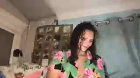 LuLu Valenttine Hot Sexy HawaiianCape Verde online show from July 30, 3:13 pm
