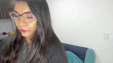 luna  online show from March 19, 11:14 am