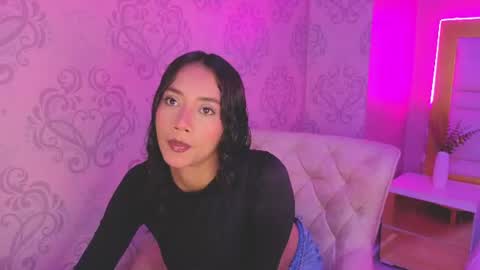 luna_hot_ass online show from August 9, 1:37 pm