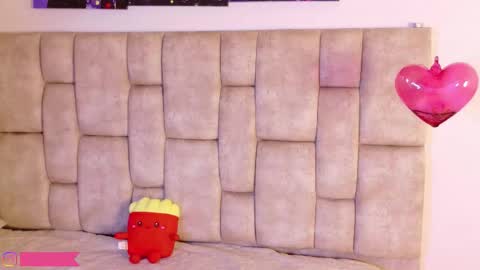   online show from February 1, 9:24 pm