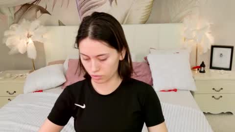 Luna online show from March 29, 2:05 pm