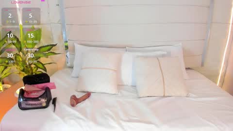 Luna  online show from March 9, 12:19 pm