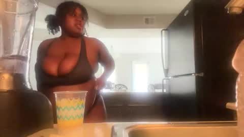 lunamoth00 online show from March 2, 5:52 pm