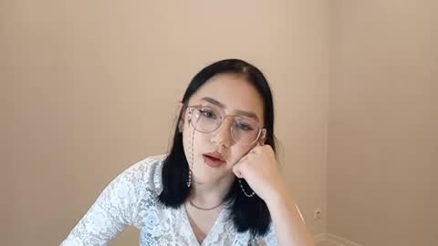 Roxie online show from April 12, 2:09 pm