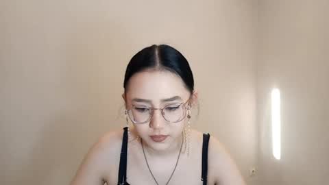 Roxie online show from March 31, 2:06 pm