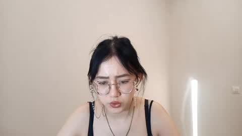 Roxie online show from April 6, 2:07 pm