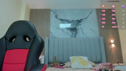 magievans1 online show from April 7, 12:18 pm