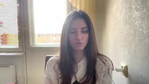 M I A online show from June 19, 9:24 am