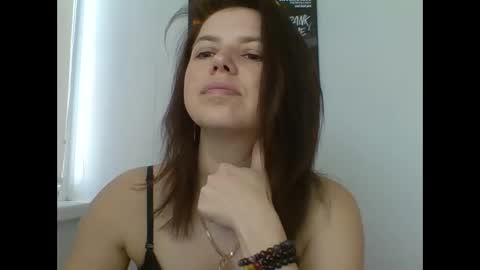 make_mesmile online show from April 11, 6:52 am