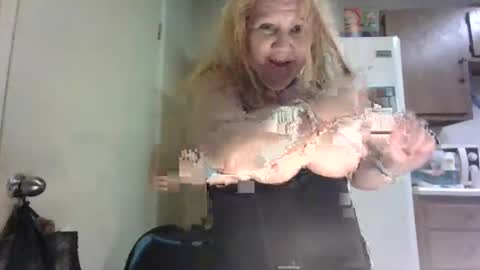 malinda702 online show from December 19, 4:05 am