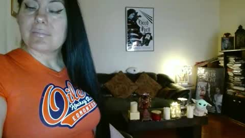 mandaloriangirlsfight online show from April 10, 7:09 pm