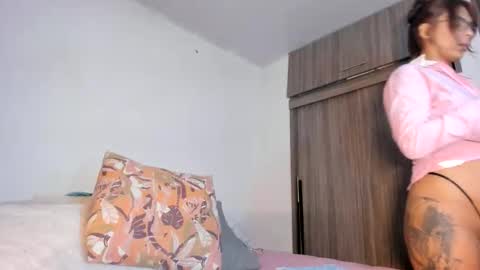 manuela_jaramillo online show from April 17, 5:42 am