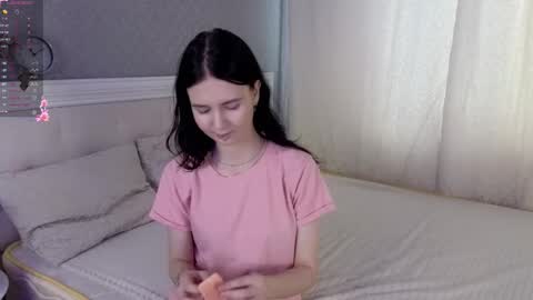 Marcelline online show from February 10, 4:15 am