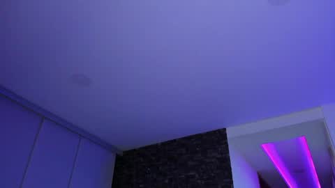 M A R I A N E online show from April 17, 3:41 am