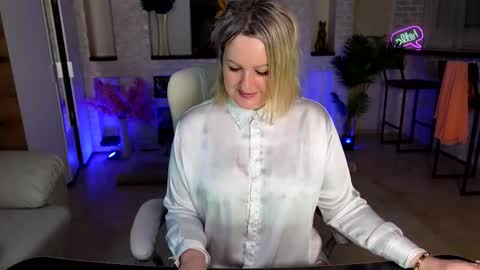 mariemlui online show from March 12, 3:04 pm