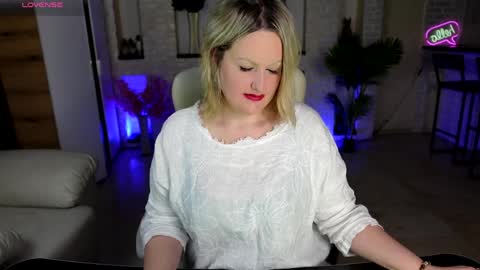 mariemlui online show from April 2, 3:09 pm