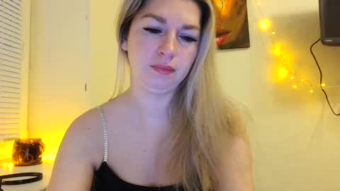 marina_xi online show from January 25, 6:12 am