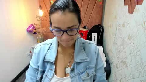 Marylin online show from December 13, 7:53 pm