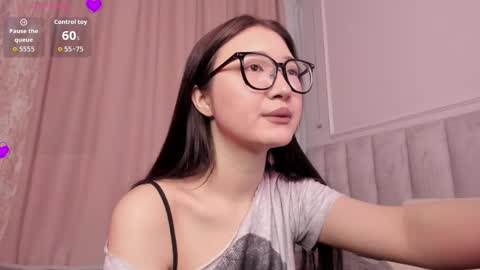 Erina online show from April 4, 8:35 am