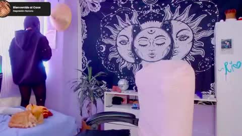 Melissa  -  -  Please help me to reach 100 thumbs up online show from August 3, 6:35 pm
