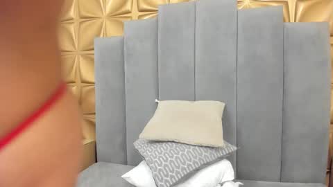 Melani online show from March 26, 2:19 pm