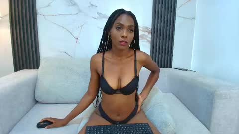 Melanie online show from April 11, 8:56 pm