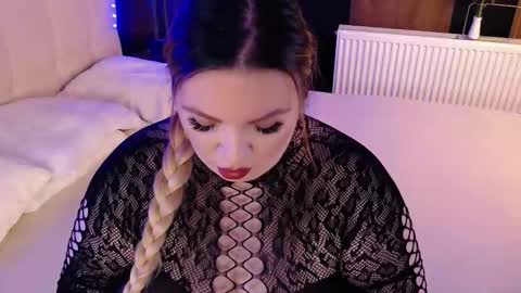 melanniebrown online show from March 12, 7:00 am