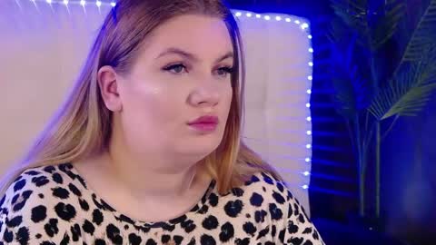 melanniebrown online show from April 20, 4:48 am