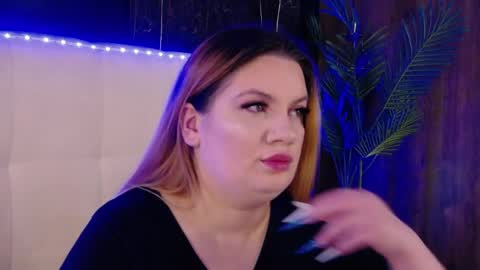 melanniebrown online show from April 7, 4:47 am