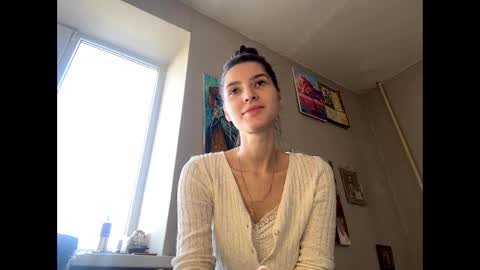 LEVA online show from March 22, 12:00 pm