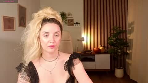 mi1a_ online show from June 27, 12:22 pm