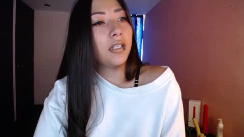 Mia zoe online show from February 3, 4:10 pm