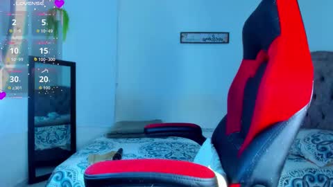 mia_adamsxxx online show from February 24, 1:38 am