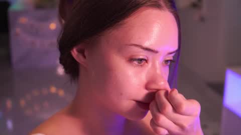 VixenMia online show from March 11, 4:06 am