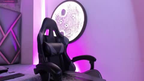 Mia  online show from February 24, 10:19 pm