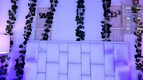 Mia online show from March 22, 11:49 am