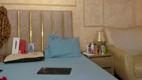 Miaasummer online show from April 13, 11:33 am