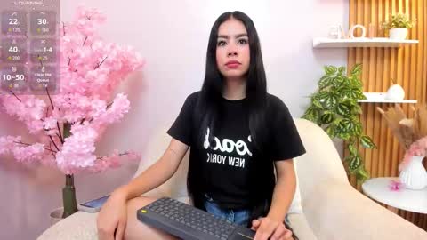 Mia online show from February 23, 6:51 pm