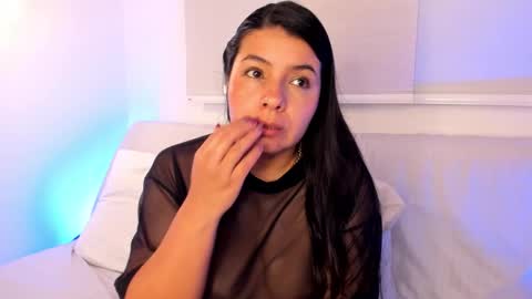 IG Yojanagomez  online show from March 10, 1:31 am