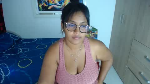 miajoseph_ online show from January 28, 4:29 am