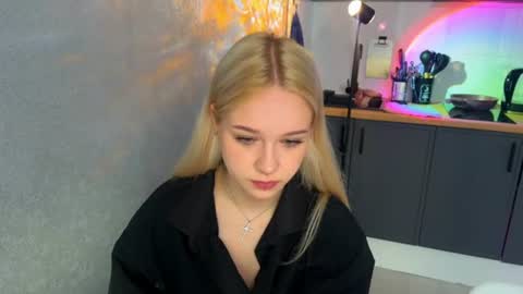 Michelle3 online show from July 29, 7:41 am