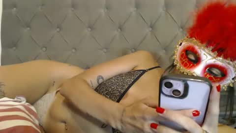 mickystrumia online show from February 8, 1:09 am