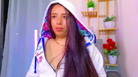 mia online show from March 19, 10:30 am