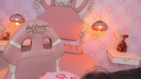 Mia Desire  online show from April 16, 3:51 am