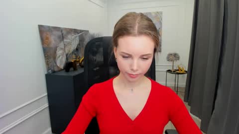 mileygloss online show from March 18, 11:37 am