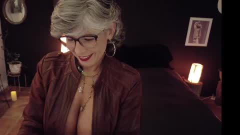 Fabiola online show from April 1, 10:18 pm