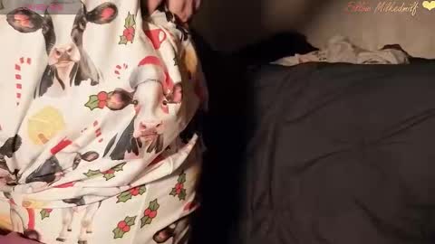 milkedmilf online show from March 21, 8:19 am