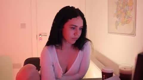 SweetVall online show from April 10, 11:33 pm