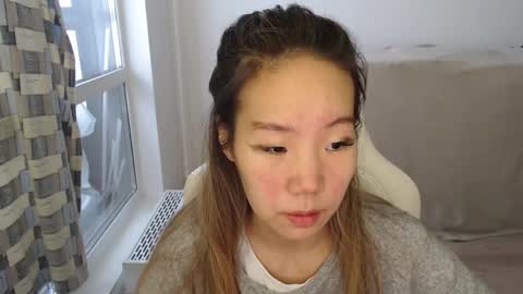 mira_g online show from January 19, 9:49 am