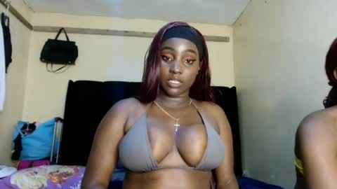 miss_boobieliscious1 online show from August 5, 11:55 pm